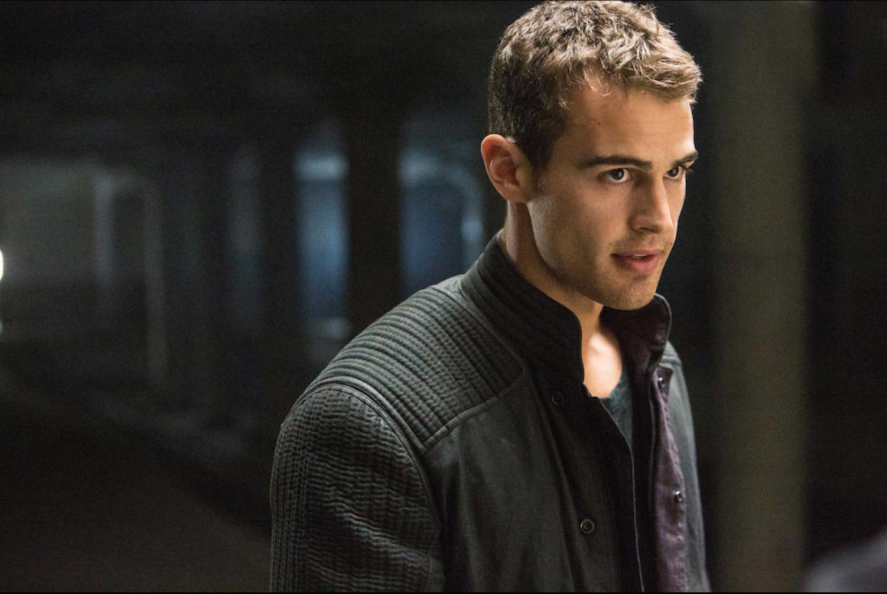 DIVERGENT